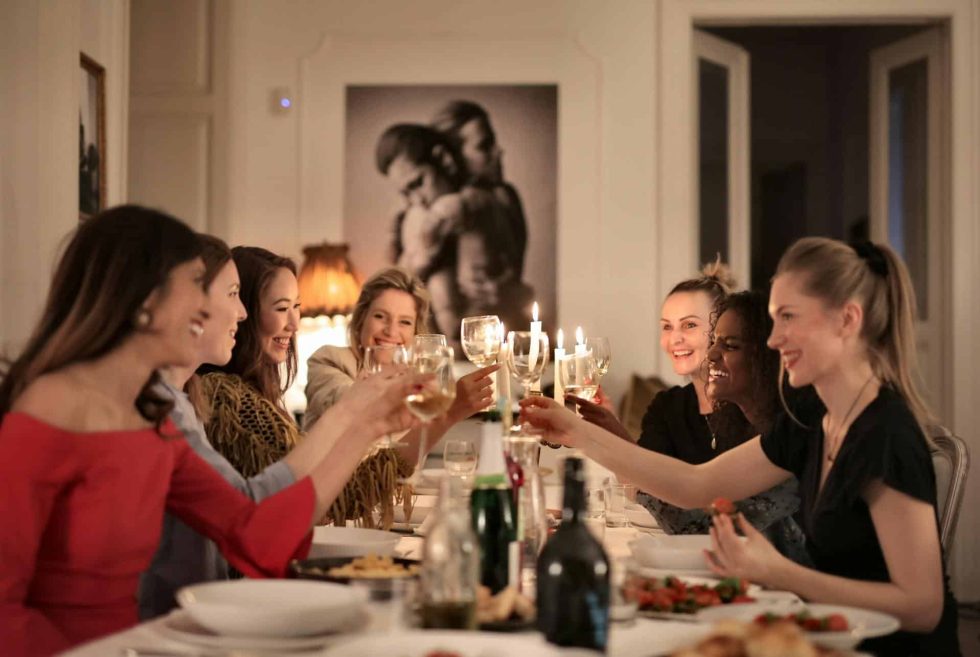 Hosting a Dinner Party? Here’s How to Make it Unforgettable!