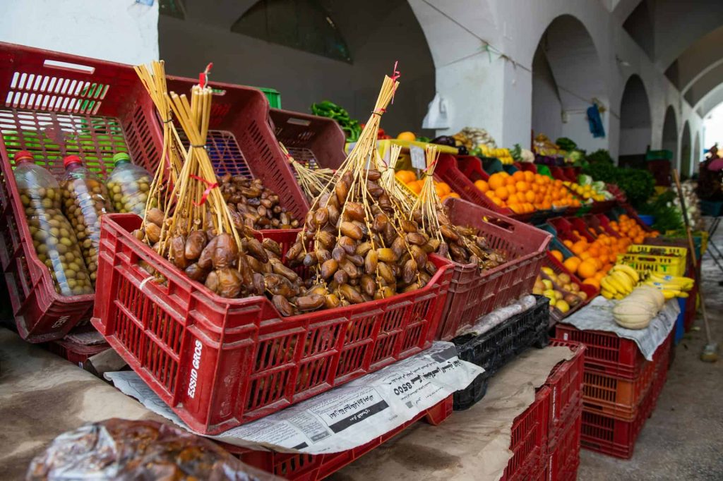 fresh produce from local communities to restaurants