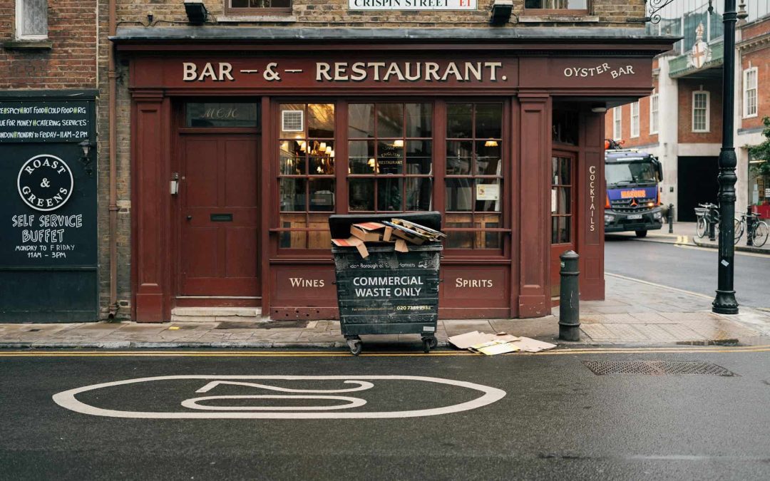 Traditional London Street Bar and Restaurant Facade